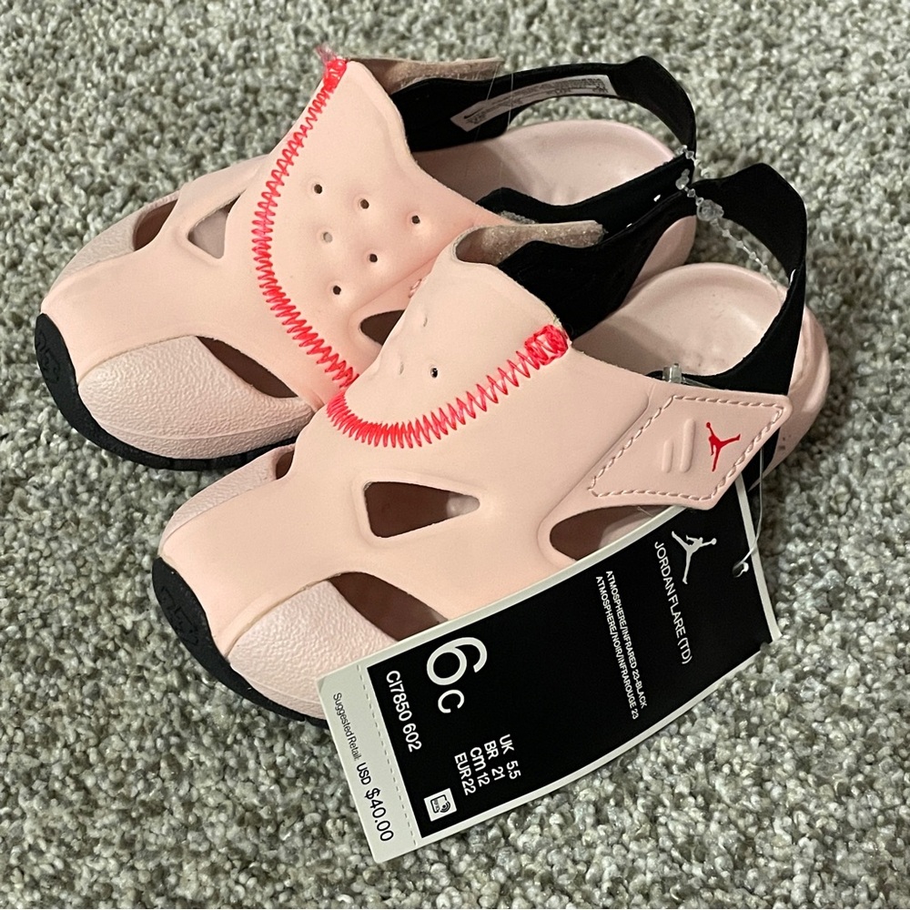 NWT Jordan Flare Sandals- size 6 toddler